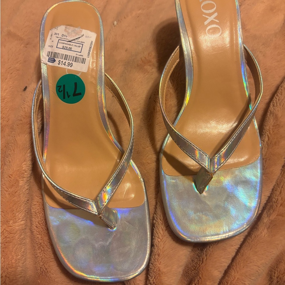 XOXO Women's Iridescent Silver Sandals